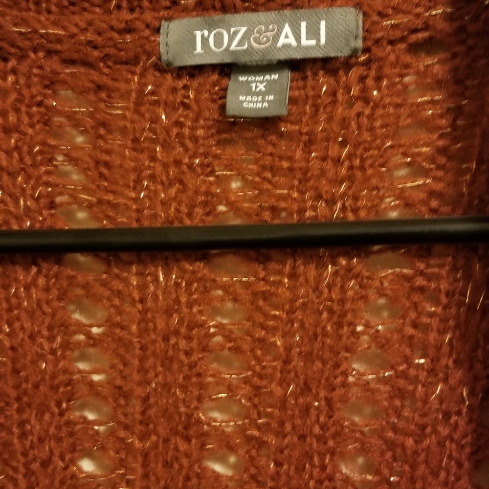 Sweater - Picture 3 of 3